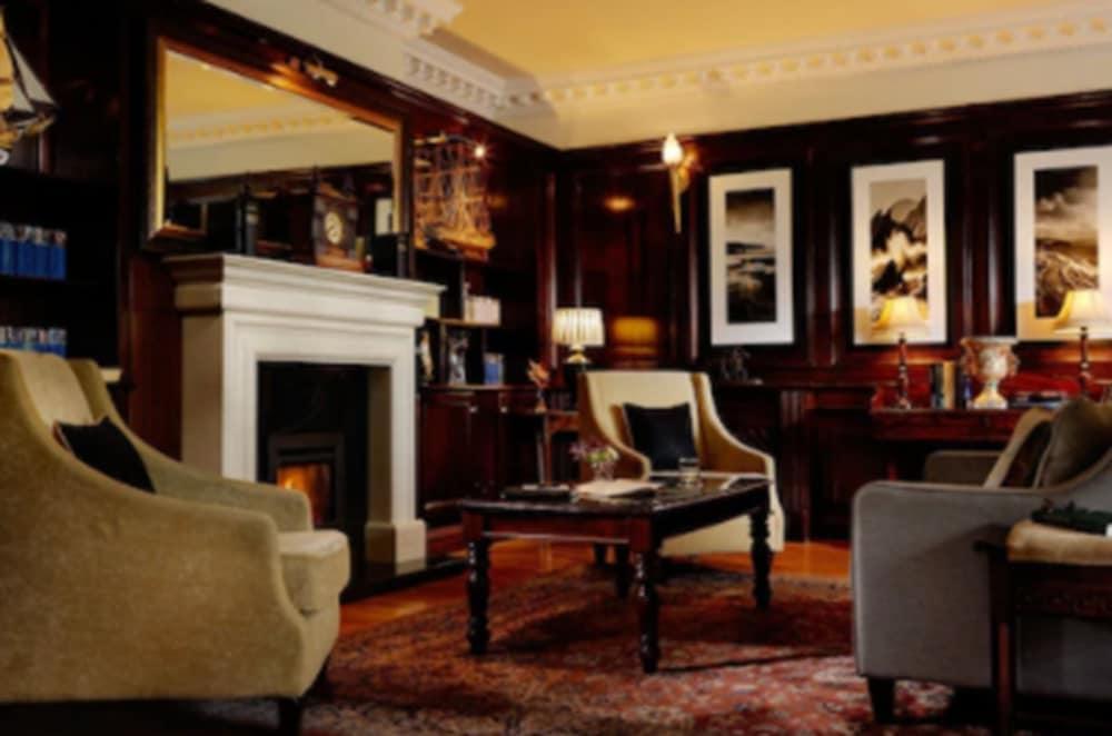 Ballygarry Estate Hotel & Spa 特拉利 外观 照片