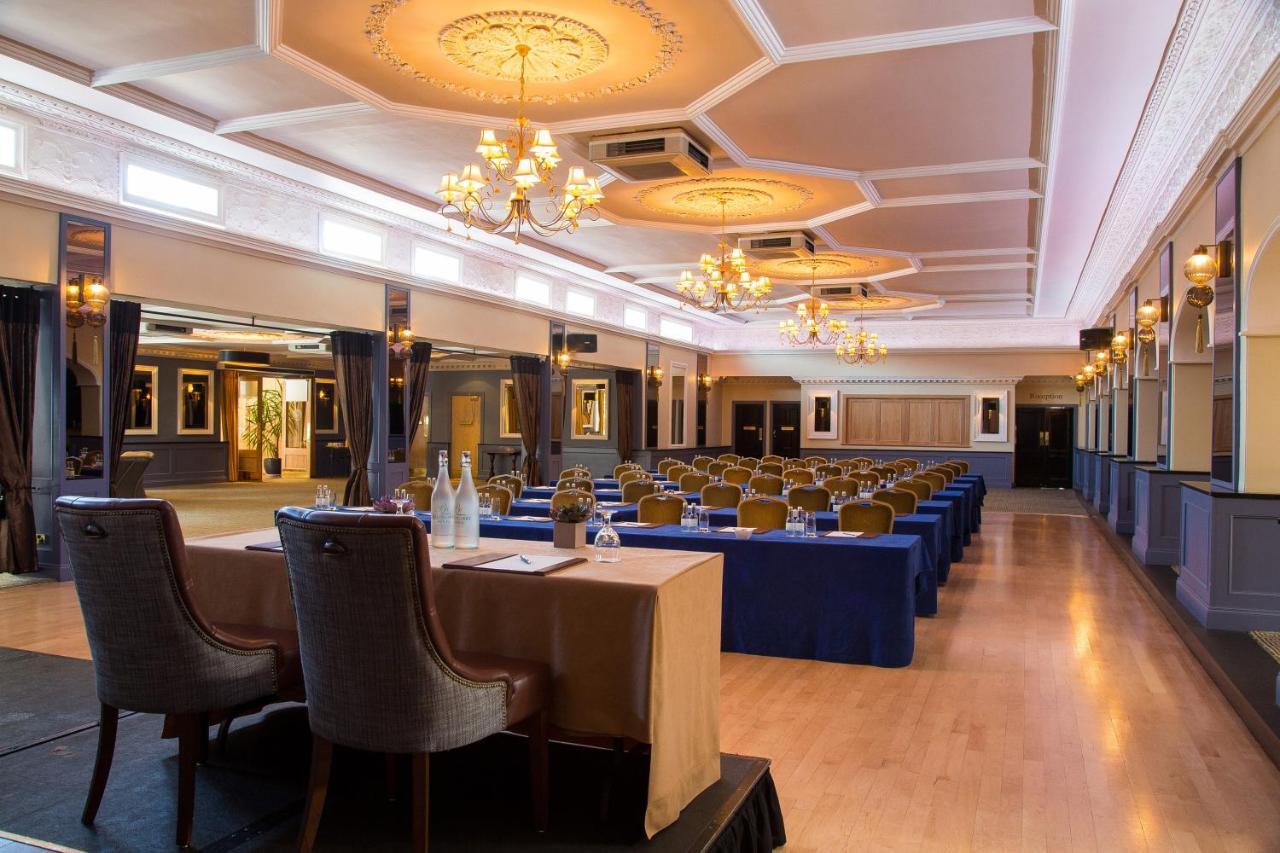 Ballygarry Estate Hotel & Spa 特拉利 外观 照片